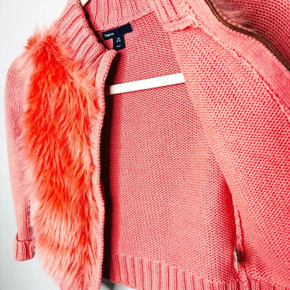 GapKids Girls Coral Pink Faux Fur‎ Zip Up Sweater Jacket Size XS 4/5